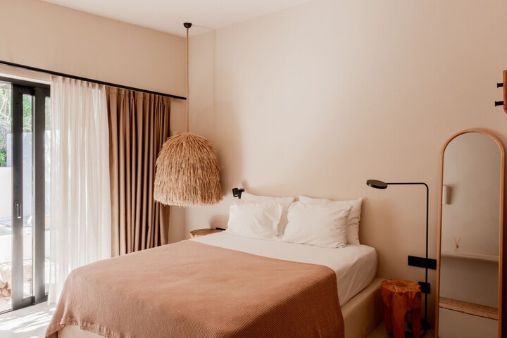 Room 15 of 50