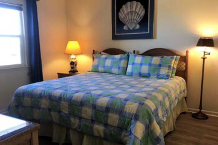 Room 37 of 52