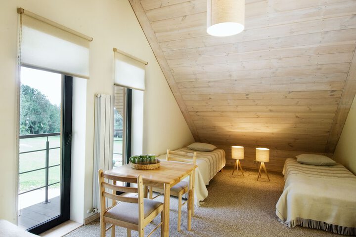 Room 10 of 62