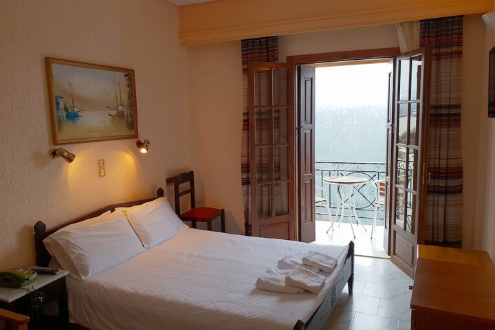 Room 6 of 20
