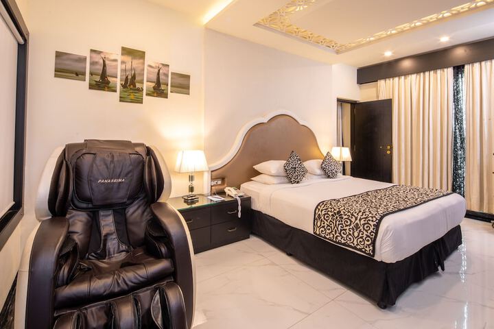 Room 10 of 82