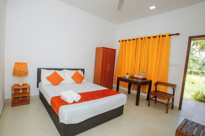 Room 2 of 18