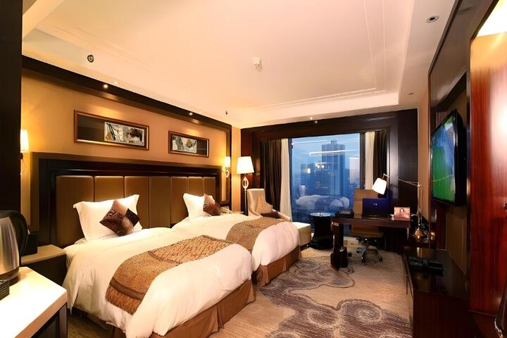Room 15 of 49