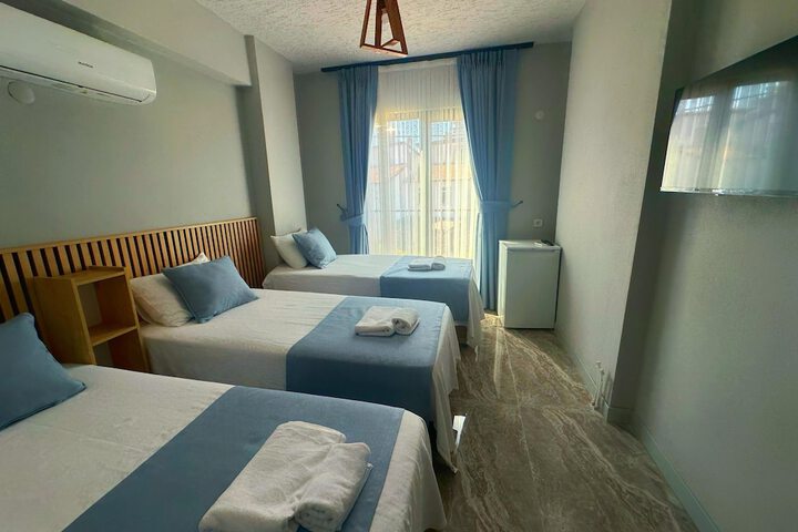 Room 32 of 126