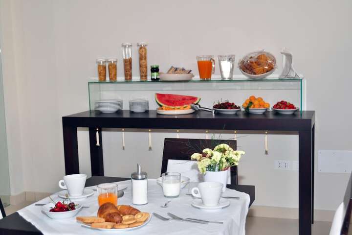 Dining 53 of 62