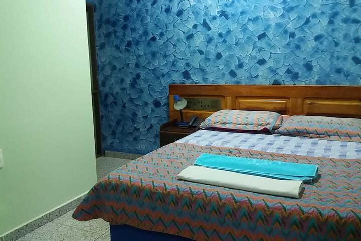 Room 19 of 34