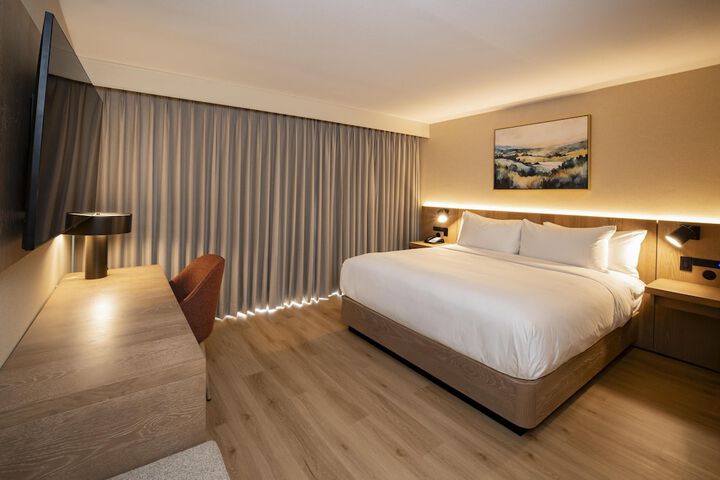 Room 18 of 42
