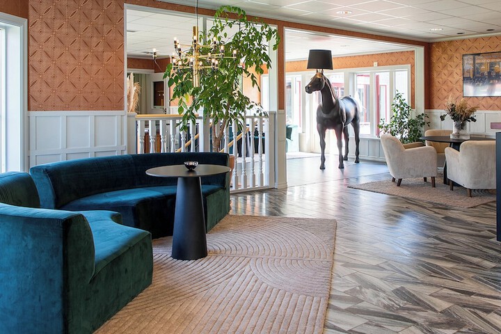Hotel Interior 3 of 124