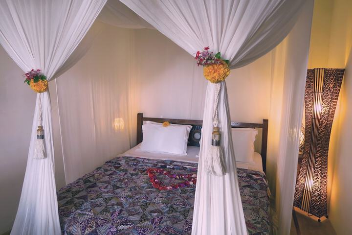 Room 2 of 52