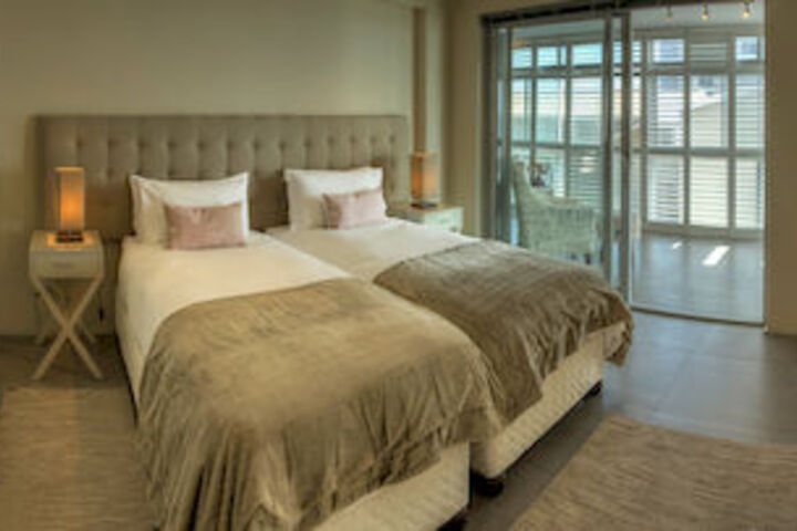 Room 14 of 36