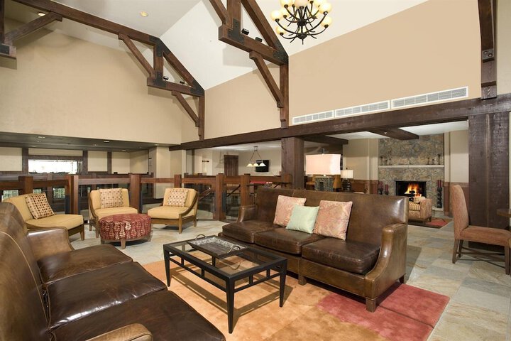 Hotel Interior 4 of 137