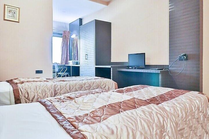 Room 3 of 15