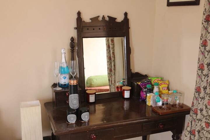 Room 4 of 44
