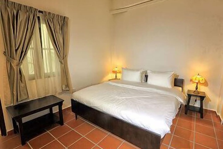 Room 14 of 26