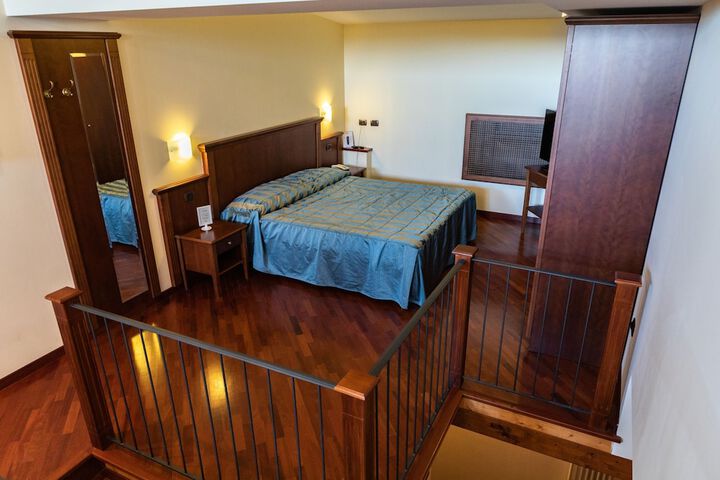Room 13 of 55