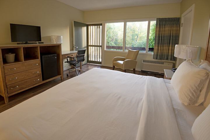 Room 26 of 121