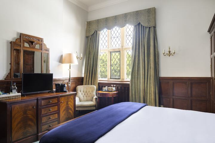 Room 28 of 72