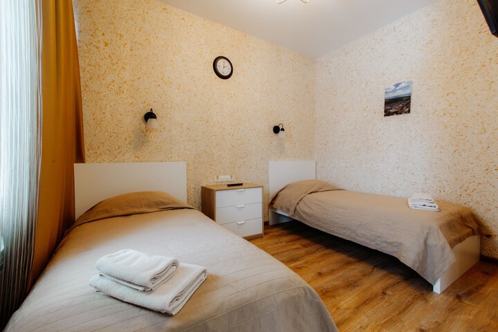 Room 46 of 65