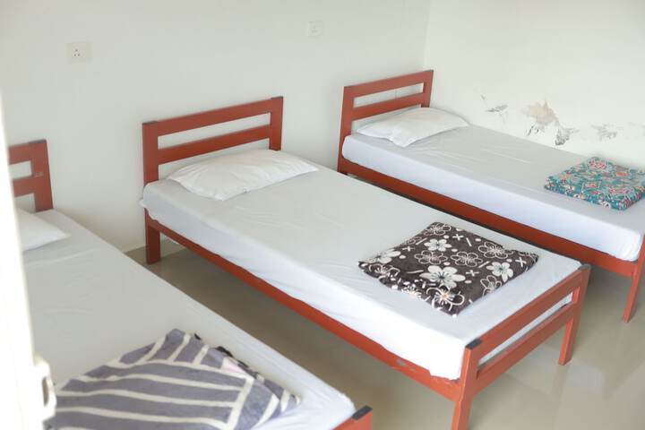 Room 16 of 53