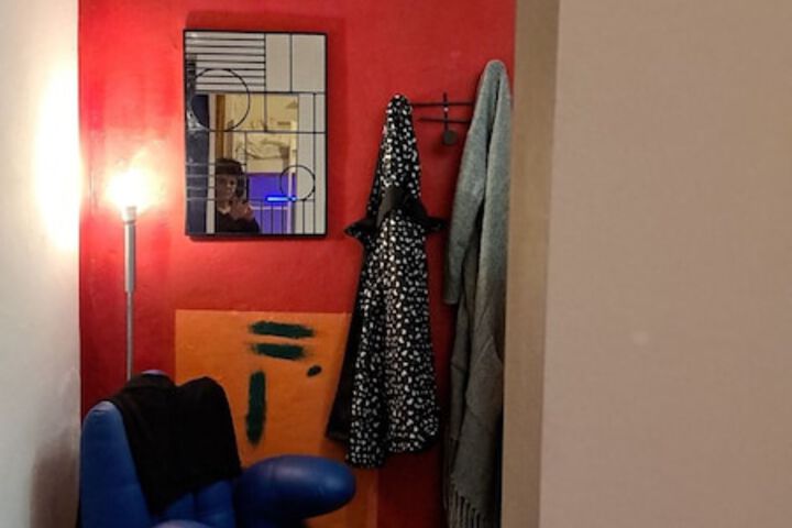 Room 11 of 28