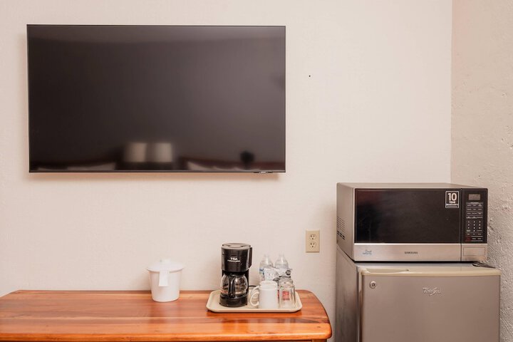 Room 16 of 35