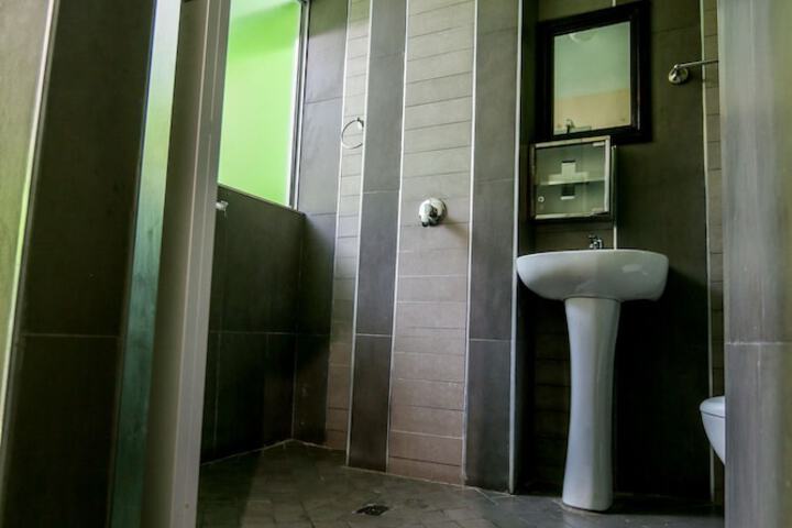 Room 21 of 26