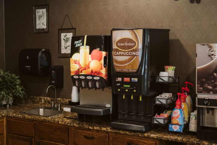 Breakfast/Coffee Service 25 of 41