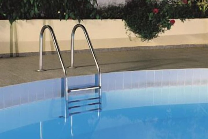 Pools & Facilities