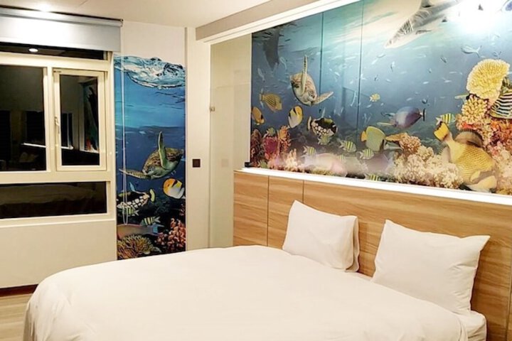 Room 28 of 55