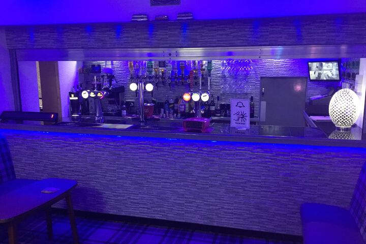 Lounge 112 of 148