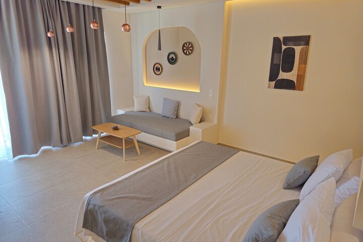 Room 14 of 97