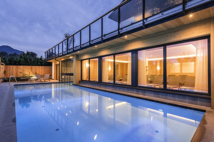 Pool 24 of 65
