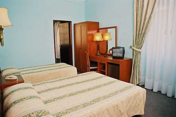 Room 16 of 47