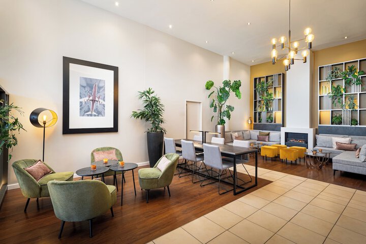 Guest Lobby