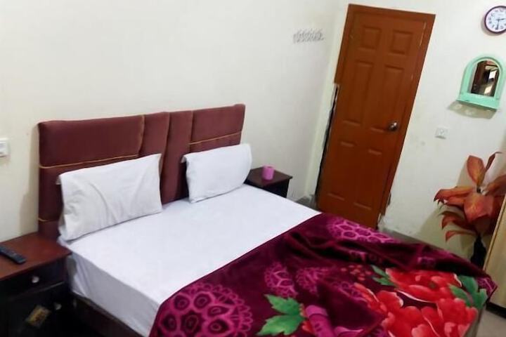 Room 12 of 12