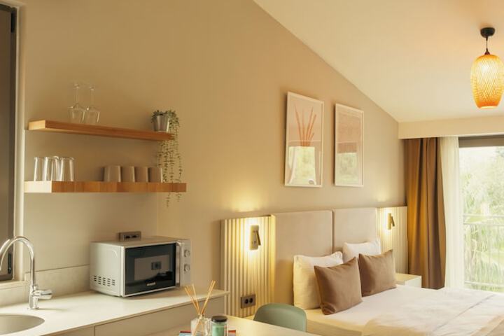 Room 15 of 43