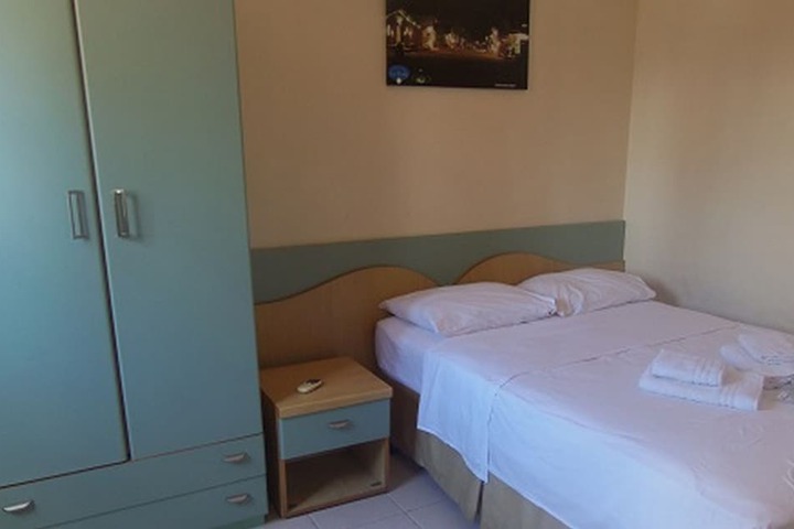 Room 21 of 80