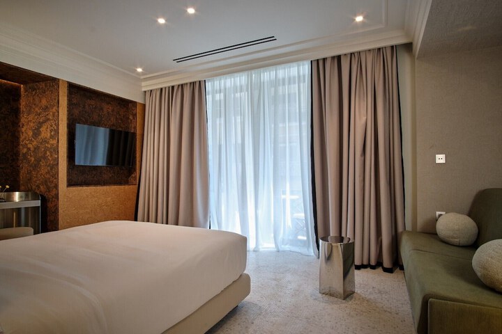 Room 42 of 67