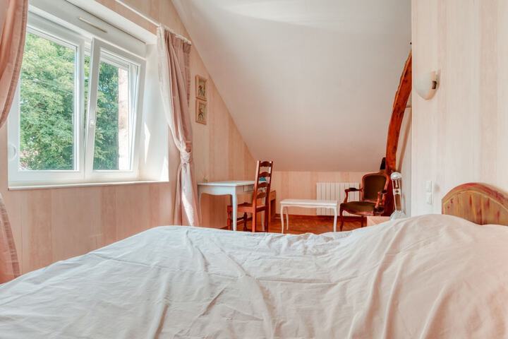 Room 10 of 40