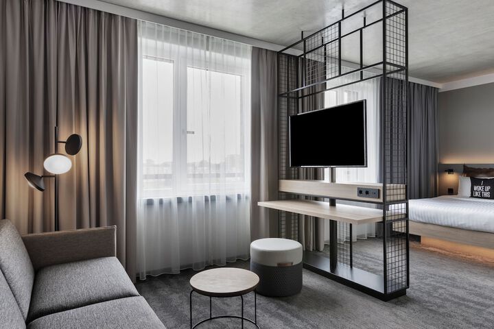 Room 20 of 38