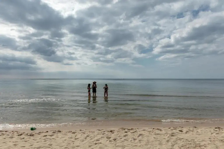 Beach 4 of 6