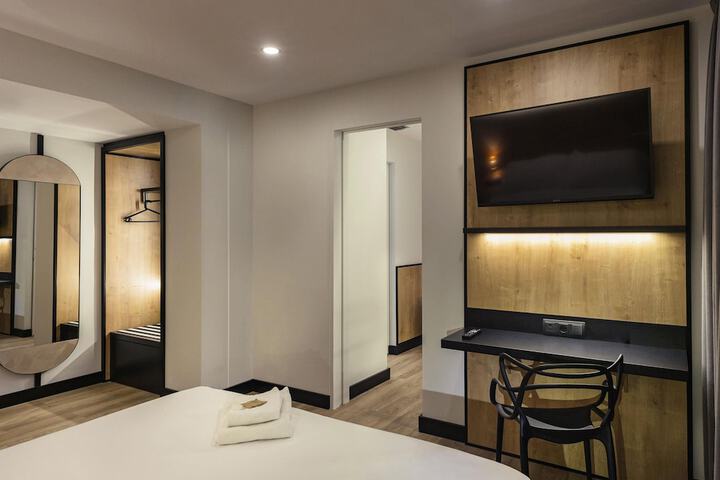 Room 37 of 108