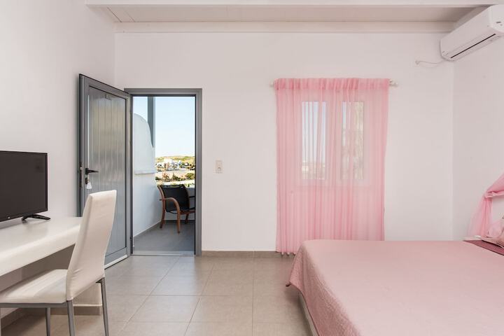 Room 15 of 104