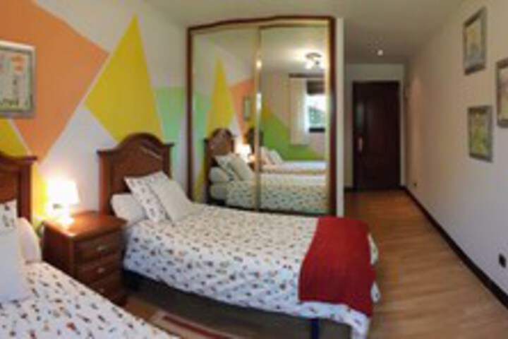 Room 22 of 37