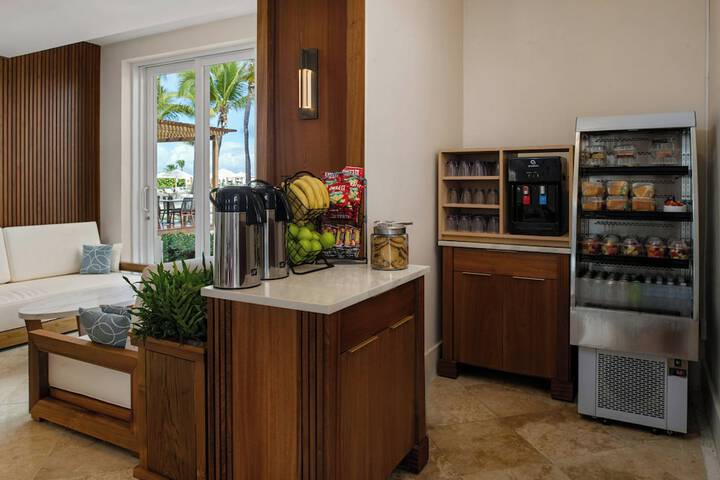 Guest Lobby