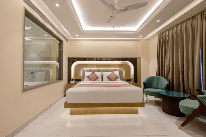 Room 34 of 75