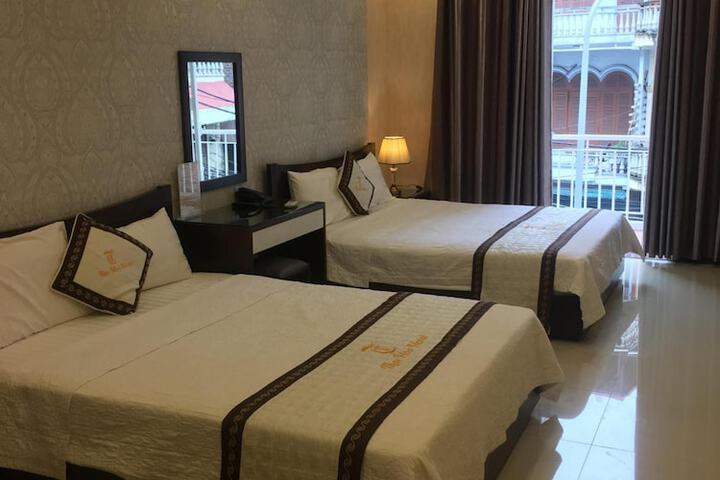 Room 14 of 37