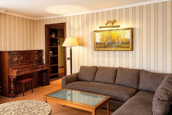 Room 89 of 177