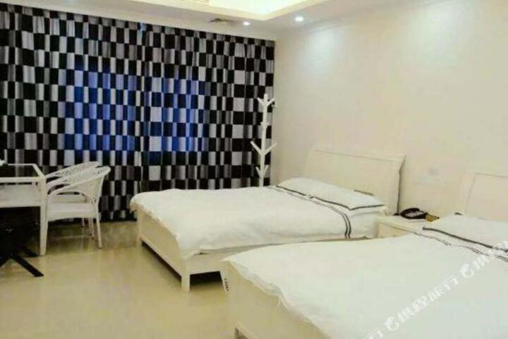 Grandma Hotel