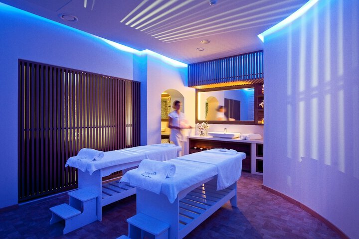 Room 43 of 76
